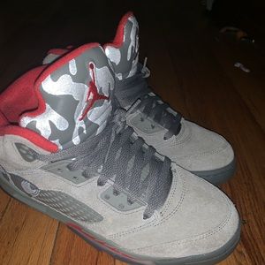 Jordan retro 5 size 6Y